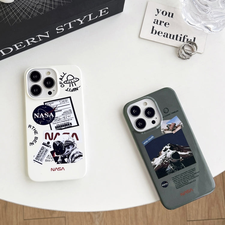 Astronaut Pattern Glossy PC Phone Case