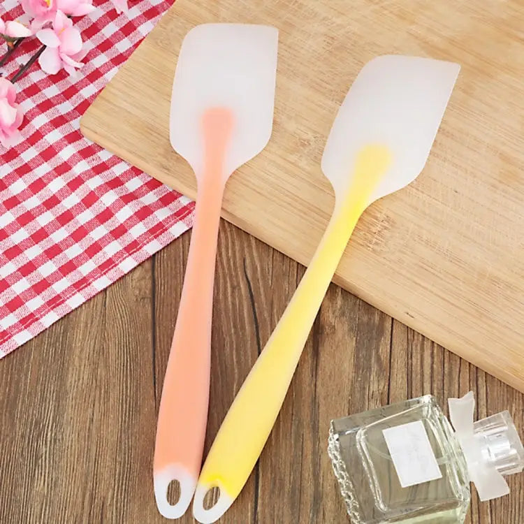 5 PCS Baking Tool Translucent Integrated High Temperature Resistance Cream Silicone Scraper Cake Spatula Random Color