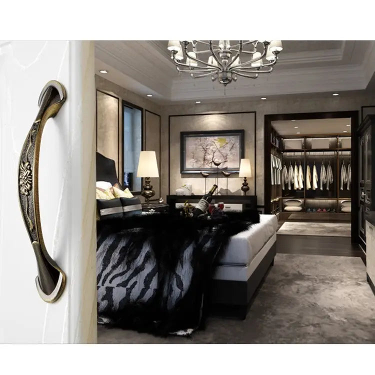 6026-96 European Style Zinc Alloy Cabinet Wardrobe Drawer Door Handle Hole Spacing: 96mm (Bronze) 6026-96 Bronze