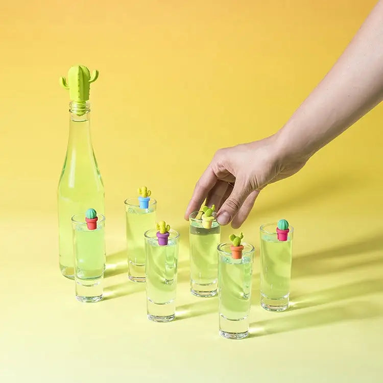 7 PCS Creative Cactus Silicone Wine Bottle Stopper + Wine Glass Marker Set 7 in 1 Wine Bottle Stopper - 7 in 1 Wine