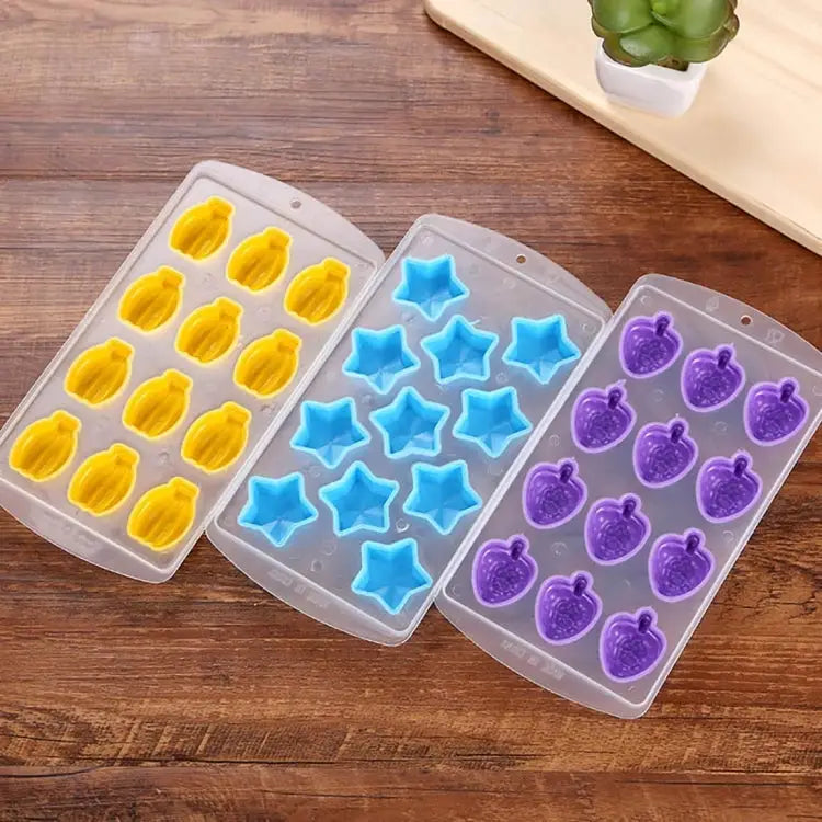 Banana Shaped Silicon Ice Cube Tray / Ice Mold Random Color Banana Shaped - Banana Shaped