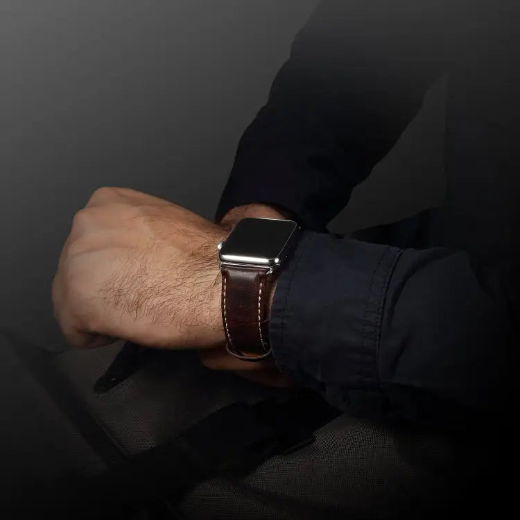 Denior Oil Wax Retro Watch Leather Watch Band for Apple Watch Series 7 45mm / 6 & SE & 5 & 4 44mm / 3 & 2 & 1 42mm