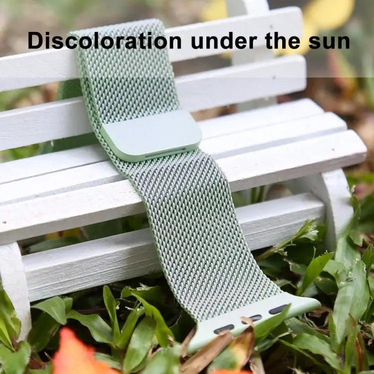 For Apple Watch Series 7 41mm / 6 & SE & 5 & 4 40mm / 3 & 2 & 1 38mm Color-changing Magnetic Nylon Watch Band 40mm