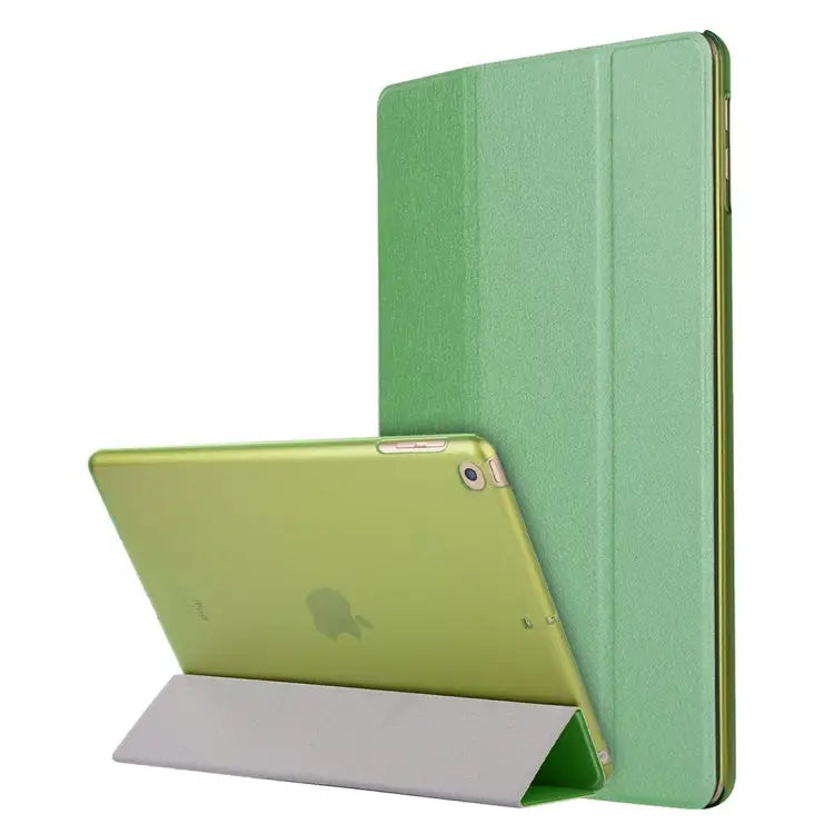For iPad 10.2 inch Silk Texture Horizontal Flip Magnetic PU Leather Case with Three-folding Holder & Sleep / Wake-up