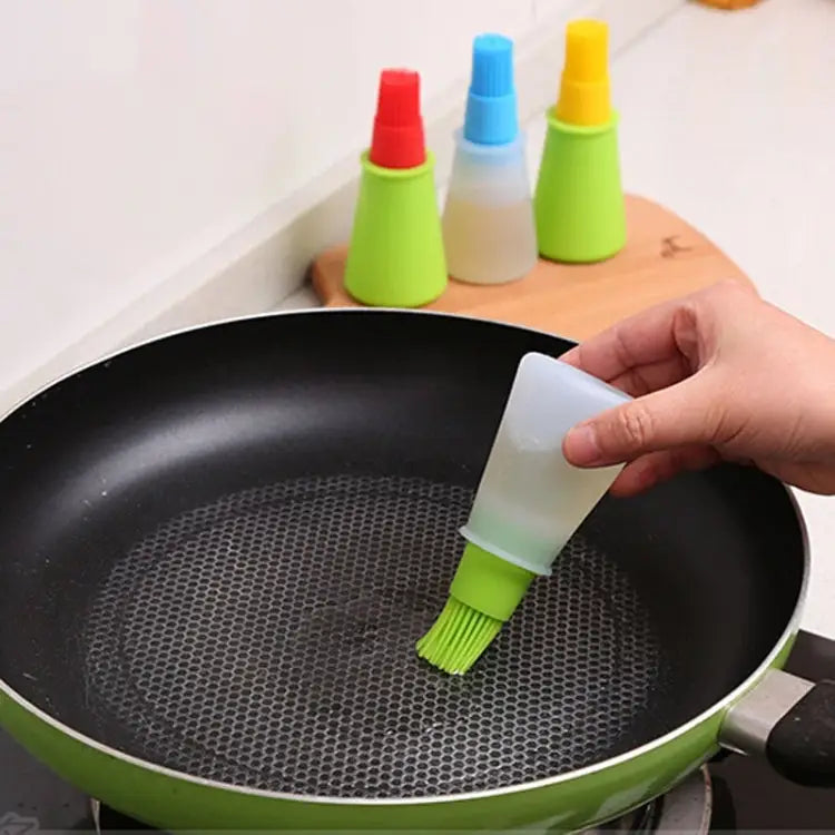 Kitchen Silicone Oil Brush Grill Brush Oil Bottle,Random Color Delivery 11.5x5cm - 11.5x5cm