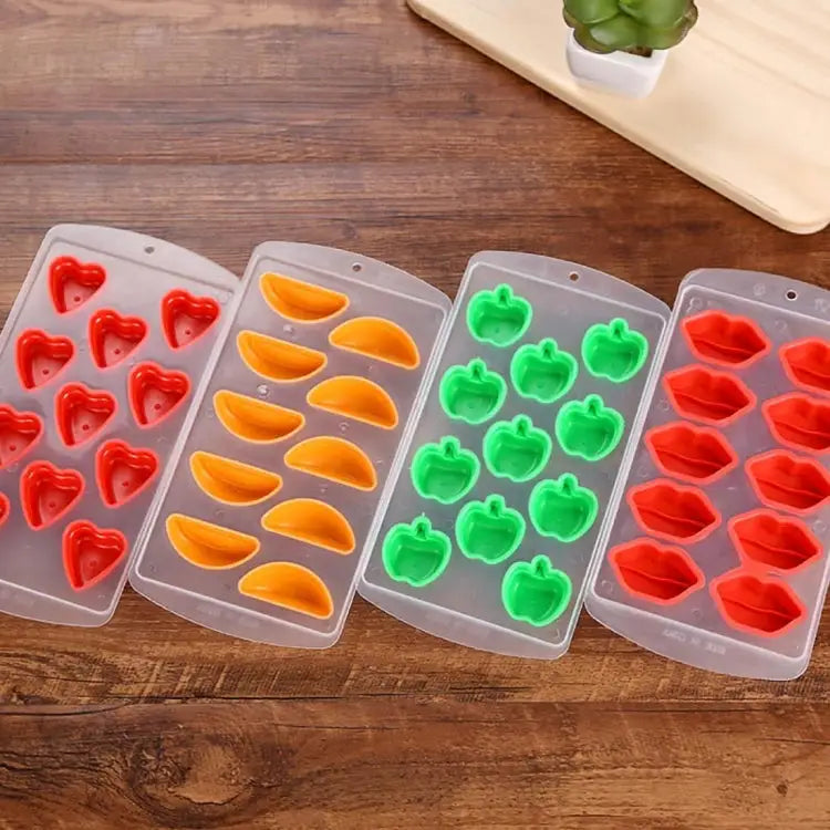 Love Shaped Silicon Ice Cube Tray / Ice Mold Random Color Love Shaped - Love Shaped