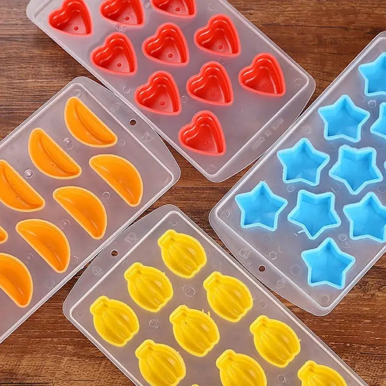 Love Shaped Silicon Ice Cube Tray / Ice Mold Random Color Love Shaped - Love Shaped