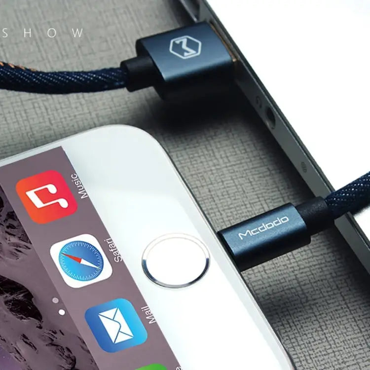 Mcdodo CA-1730 1.2m 2.4A Reversible 8 Pin to USB Denim Cover TPE Jacket Data Sync Charging Cable with Aero Aluminum