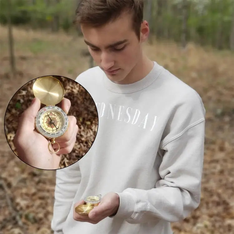 Portable Brass Pocket Camping Hiking Golden Luminous Display Compass Navigation Outdoor Activities Pointing Guide G50