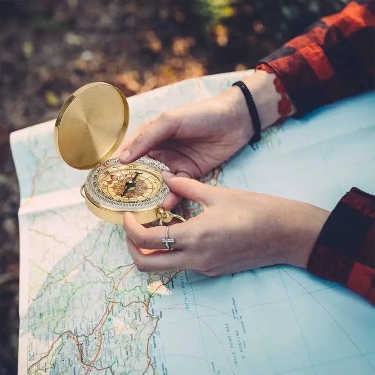 Portable Brass Pocket Camping Hiking Golden Luminous Display Compass Navigation Outdoor Activities Pointing Guide G50