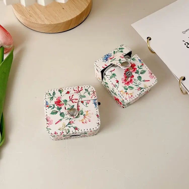White Floral PU Leather Wireless Earphone Case For AirPods Pro 2 For AirPods 3 For AirPods Pro For AirPods 1/2 - Apple